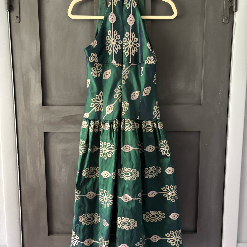 Kay Unger Elegant Green Patterned Dress
